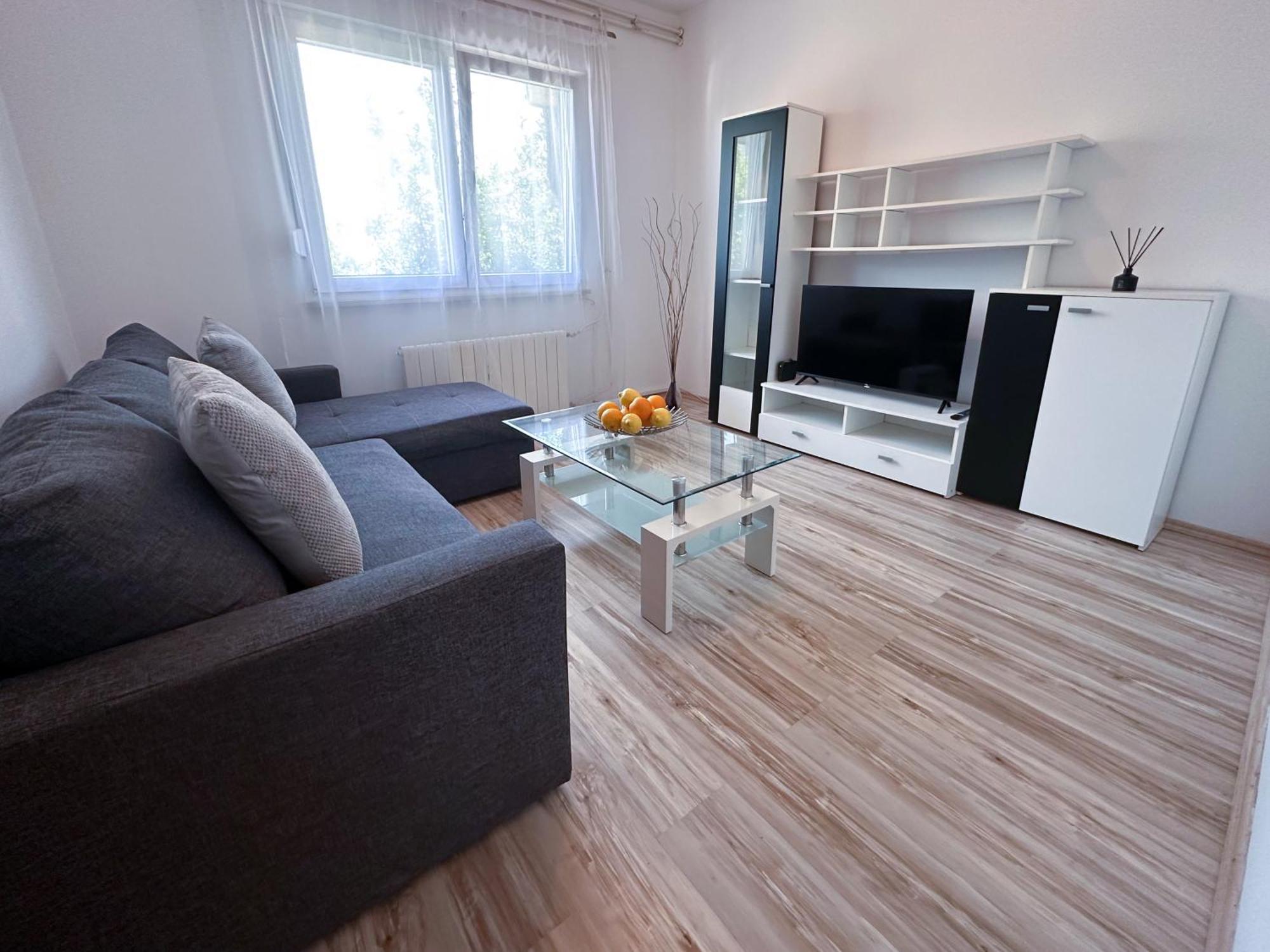 Elegant Grey Appartement Pula